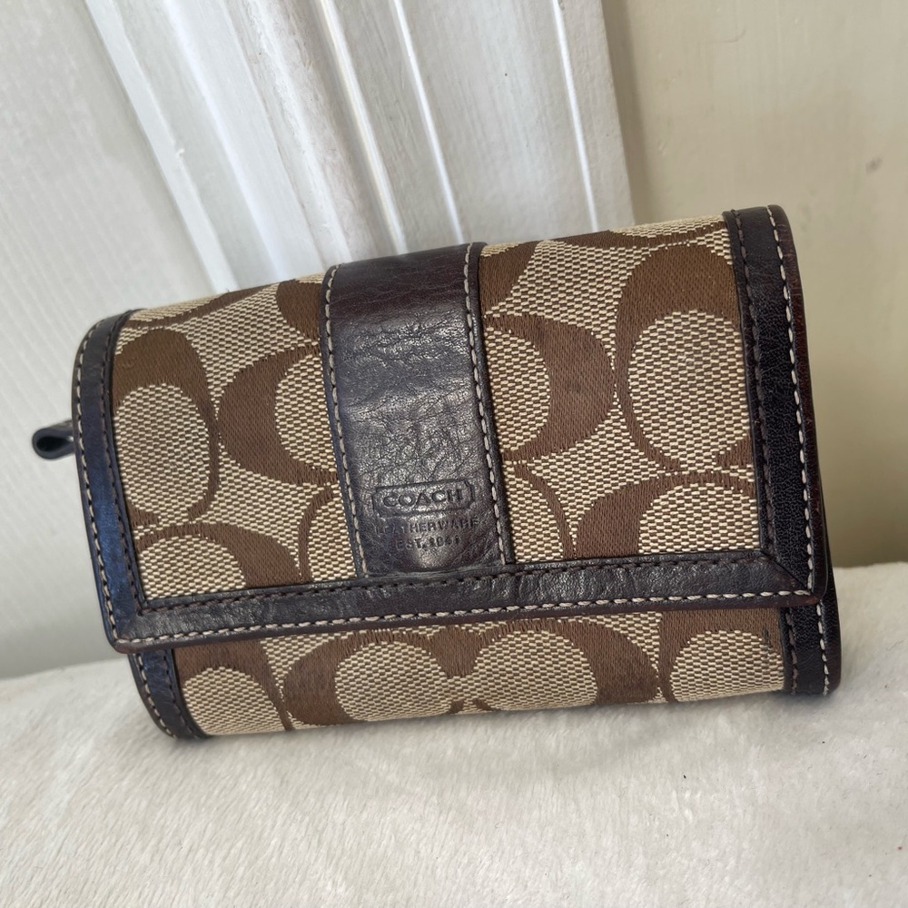 Coach Signature Small Wallet GUC